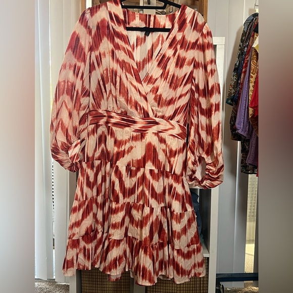 Banana Republic Tiered 3/4 Sleeve Mini Dress Womens Large  In Dune Red - Picture 3 of 3
